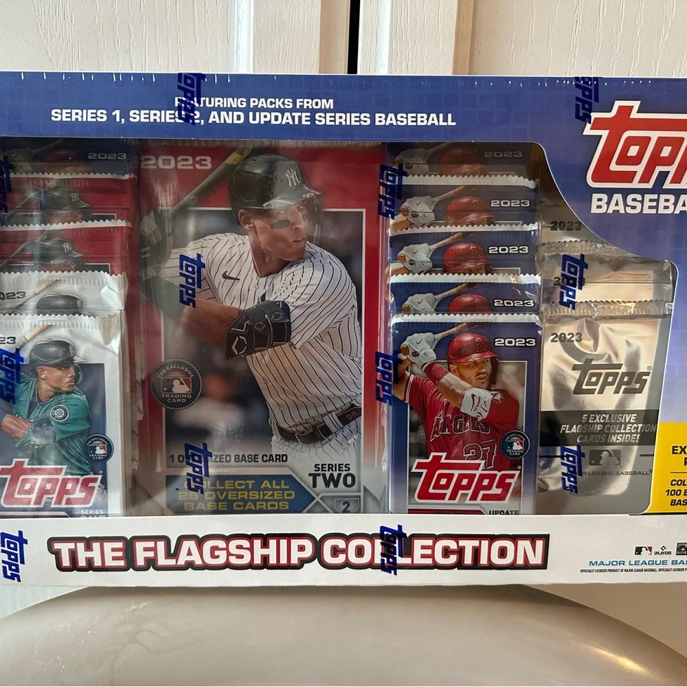 Topps 2023 Flagship collection